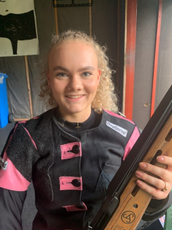 Helene Olafsen med 345 og en sterk ledelse i klasse EJ